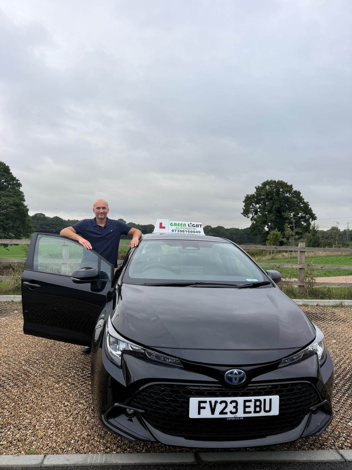 Simon, automatic driving instructor